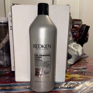 Redken Silver Hair Cleansing Cream Shampoo